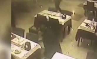 Τον σκότωσε γιατί… πλήρωσε το λογαριασμό σε εστιατόριο! (βίντεο)