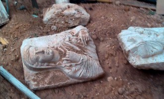Βρέθηκαν θαμμένα γλυπτά από το Μουσείο της Παλμύρας