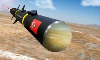 Πυραύλους στα σύνορα με τη Συρία τοποθετεί η Τουρκία