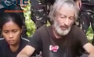 Όμηροι της Αμπού Σαγιάφ εκλιπαρούν για τη ζωή τους (βίντεο)