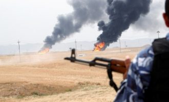 Οι Κούρδοι έτρεψαν σε φυγή τους τζιχαντιστές με την έναρξη της επίθεσης (βίντεο)