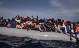 Πανικός στην Ιταλία: 13.000 μετανάστες πέρασαν στην Ευρώπη σε μία εβδομάδα