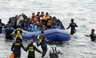 Αυξάνονται οι πρόσφυγες στα νησιά! Περισσότεροι από 10.000
