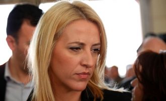 Ρένα Δούρου: Παραπληροφορούν για να κουκουλώσουν ποινικές και πολιτικές ευθύνες για τη Μάνδρα