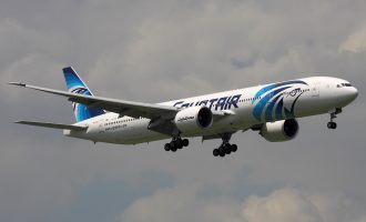 Η Γαλλία στέλνει πλοία και αεροσκάφη για την πτήση της EgyptAir που χάθηκε