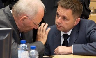 Το ομολόγησε ο Σλοβάκος ΥΠΟΙΚ: «Συμφωνία με ή χωρίς ΔΝΤ»