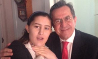 Συγκινεί ο Nικολόπουλος  – Έγραψε την 16χρονη κόρη του ως δότρια οργάνων