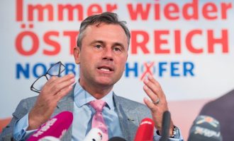Η Αυστρία εκλέγει Πρόεδρο με φαβορί τον ακροδεξιό Νόρμπερτ Χόφερ