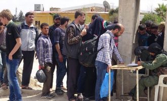 Οι Κούρδοι ζητούν άμεση βοήθεια για τους χιλιάδες πρόσφυγες που φιλοξενούν