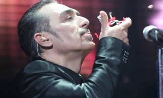 Οργή στην Αλβανία για τον Νότη Σφακιανάκη – Έχει κανονίσει να δώσει συναυλία στα Τίρανα, αλλά…
