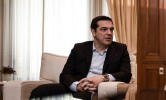 Τι είπε στο τηλέφωνο ο Αλέξης Τσίπρας με τον νέο Πρωθυπουργό των Σκοπίων