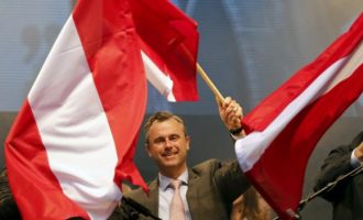 Φάρατζ: Αν κερδίσει ο Χόφερ θα γίνει δημοψήφισμα για έξοδο της Αυστρίας από την ΕΕ