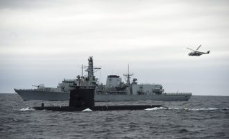 “Συνωστισμός” πλοίων του ΝΑΤΟ στη Νορβηγία με όπλα στραμμένα προς Μόσχα