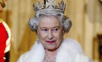 Πώς η βασίλισσα της Αγγλίας έσωσε τον λαό της στηρίζοντας το Brexit
