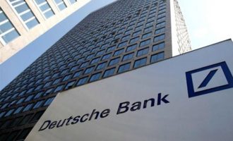 “Καταρρέει” η Deutsche Bank; – Απώλειες για τρίτη συνεχή χρονιά