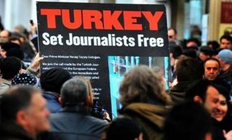 Η χούντα Ερντογάν βασιλεύει: Νέες διώξεις κατά δημοσιογράφων