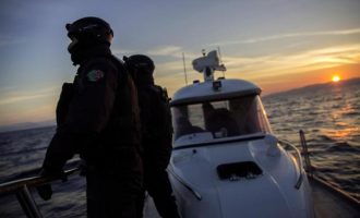 20 πρόσφυγες διέσωσε ανοιχτά της Σάμου η Frontex