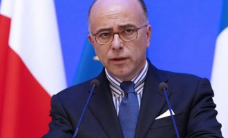 “Όχι” στη συμμετοχή του στη νέα κυβέρνηση Μακρόν, λέει ο Γάλλος πρωθυπουργός