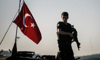 Η Τουρκία απαγόρευσε την έξοδο πανεπιστημιακών από τη χώρα