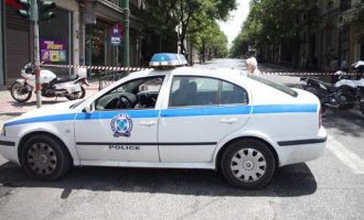 Φαρ Ουέστ το κέντρο της Αθήνας – Πυρoβολισμοί με τρεις τραυματίες
