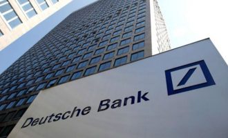 Η Deutsche Bank απολύει 18.000 υπαλλήλους της