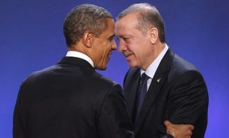 Ερντογάν σε παράκρουση: Απαιτεί το κεφάλι Γκιουλέν από Ομπάμα, σπόντες για «δάκτυλο» ΗΠΑ