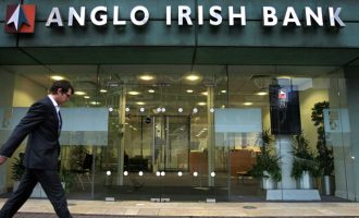 Στη φυλακή τρεις τραπεζίτες στην Ιρλανδία για την κρίση του 2008