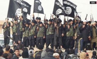 Το Ισλαμικό Κράτος εκπαιδεύει 1400 παιδιά ως βομβιστές αυτοκτονίας
