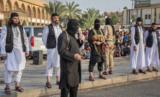 Άγνωστοι σκότωσαν τον ιεροεξεταστή (Καδή) του ISIS στη Ράκα