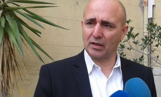 Ο δήμαρχος Λέρου ξαναζητά από Τσίπρα να φύγουν οι πρόσφυγες