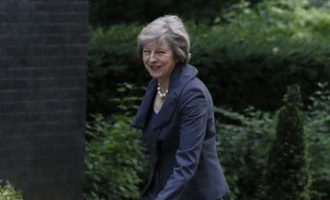 Yπουργείο Brexit ετοιμάζει η “νέα Θάτσερ” Τερέζα Μέι
