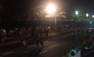 Νέο φρικτό βίντεο από το μακελειό στη Νίκαια: Καρέ καρέ η νταλίκα