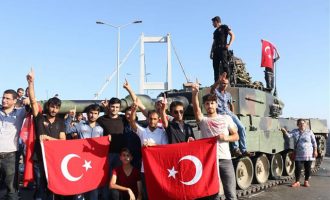 Τούρκος εισαγγελέας ρίχνει ευθύνες σε FBI και CIA για το πραξικόπημα
