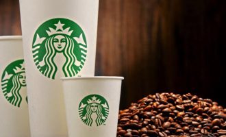 Η Μαρινόπουλος διαψεύδει τα σενάρια για πώληση των Starbucks