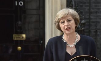 Βρετανία: Πρόωρες εκλογές στις 8 Ιουνίου ανακοίνωσε η Μέι