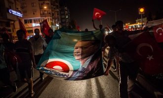 Liberation: «Αυτοί ήθελαν να ανατρέψουν Ερντογάν»