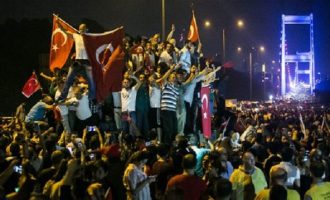 Δημοψήφισμα για τη θανατική ποινή ετοιμάζουν οι ισλαμιστές της Άγκυρας