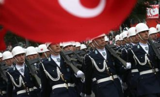Συνελήφθησαν 40 Τούρκοι στρατιωτικοί στο Ικόνιο ως πραξικοπηματίες