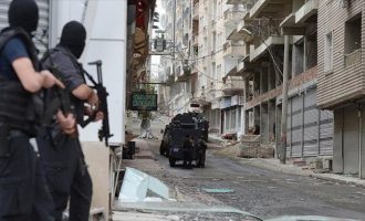 Κούρδοι αντάρτες σκότωσαν τρεις Τούρκους αστυνομικούς στο Ντιγιάρμπακιρ