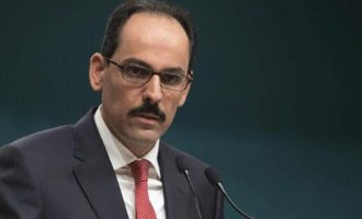 Εκπρόσωπος Ερντογάν: Εντελώς παράλογο να σκηνοθέτησε το πραξικόπημα