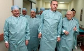 Σχέδιο δολοφονίας Ερντογάν ενώ θα έκανε εγχείριση – Τη “γλίτωσε” στο πάρα πέντε