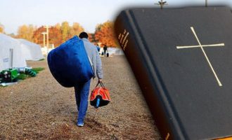 Ισλαμιστές τρομοκρατούν τους χριστιανούς πρόσφυγες στη Γερμανία