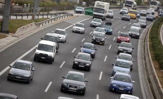 Εκατοντάδες χιλιάδες αυτοκίνητα κυκλοφορούν ανασφάλιστα στους ελληνικούς δρόμους