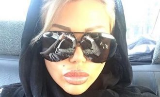 Πανικός στο Ιράν – Αμερικανίδα πορνοστάρ το επισκέφτηκε για… “πλαστική”!
