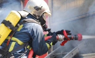 Τραγωδία: Πυροσβέστης δεν μπόρεσε να σώσει τη μητέρα του από φωτιά στο σπίτι τους