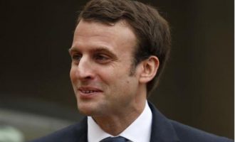 Παραιτήθηκε ο Γάλλος υπουργός Οικονομίας, Eμανουέλ Μακρόν