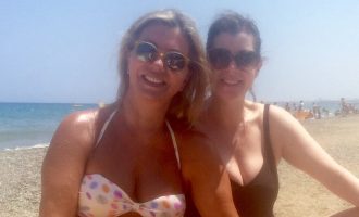 Οι όμορφες της ΝΔ, Μακρή κι Άννα Μισέλ, με τα μαγιουδάκια τους στην παραλία