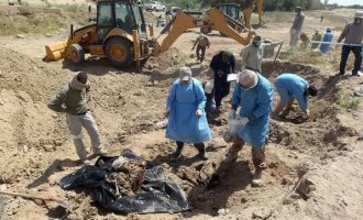 Φρίκη στη Μανμπίτζ: Το Ισλαμικό Κράτος έθαβε αμάχους στα πάρκα της πόλης