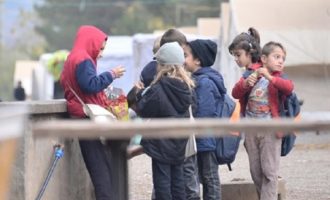 Ο Ερντογάν ξεκινά τον εκτουρκισμό 413.575 παιδιών από τη Συρία