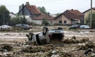 Σκόπια: Τουλάχιστον 21 νεκροί από τις πλημμύρες